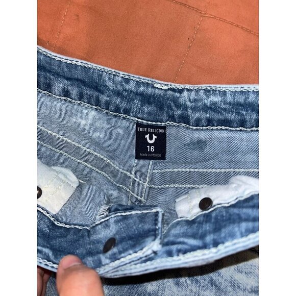 True Religion Geno  Acid Wash Denim Roll-Up Shorts Size 16 - Picture 5 of 10